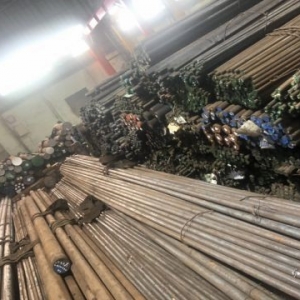 thép tròn đặc phi 16