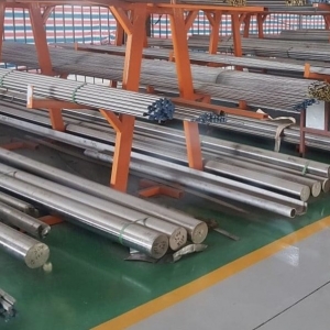 thép tròn đặc Inox 304 phi 28mm