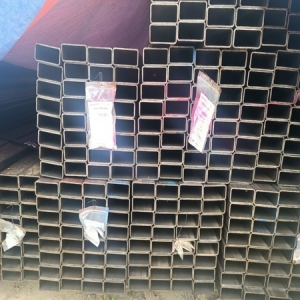 Thép hộp chữ nhật 50x100x1.4