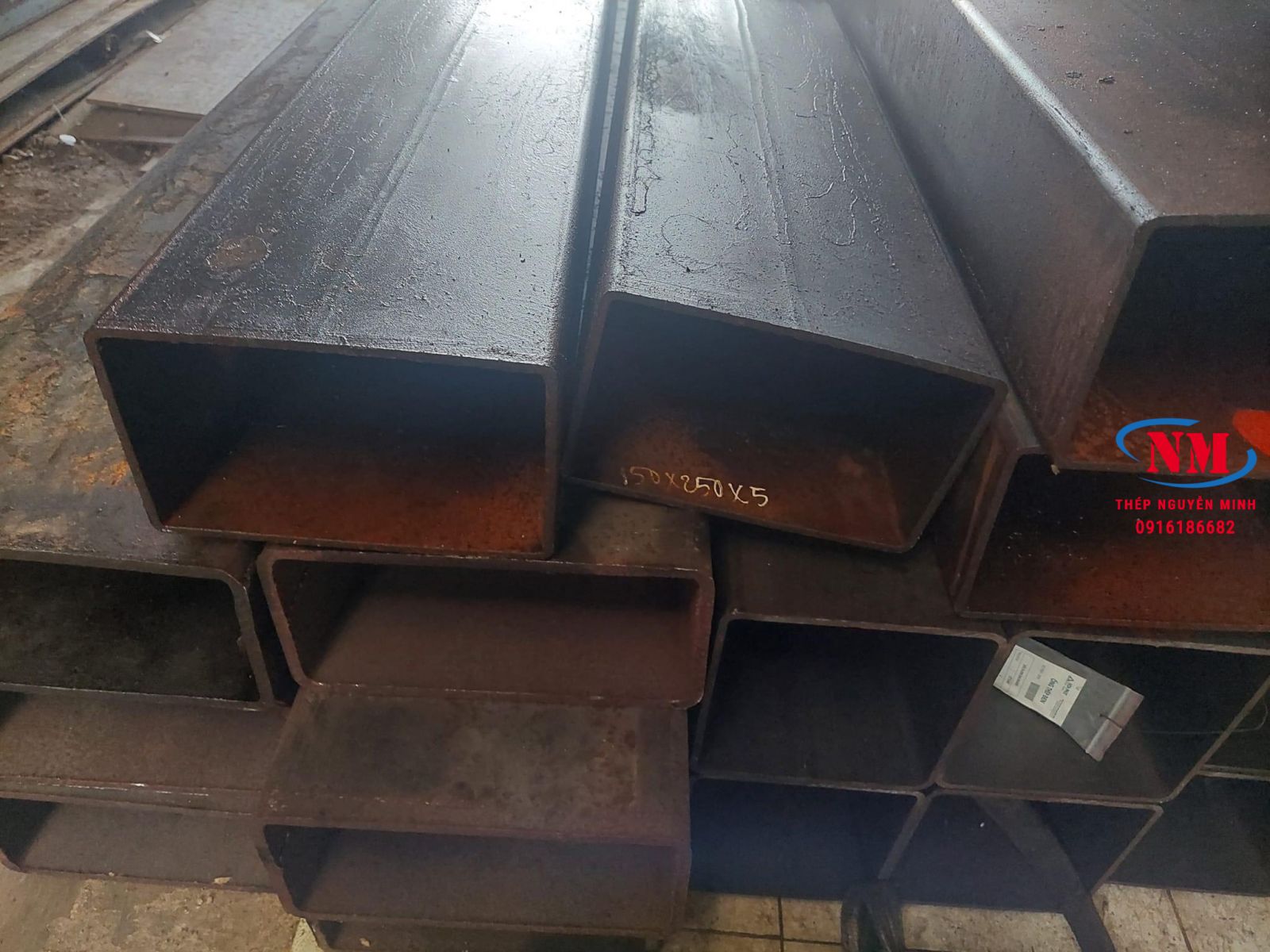 THÉP HỘP CHỮ NHẬT 100X250X5 DÀI 6M -12M