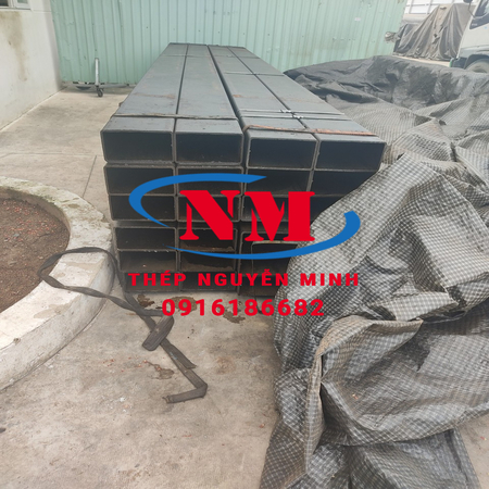 Thép hộp 200x300x5